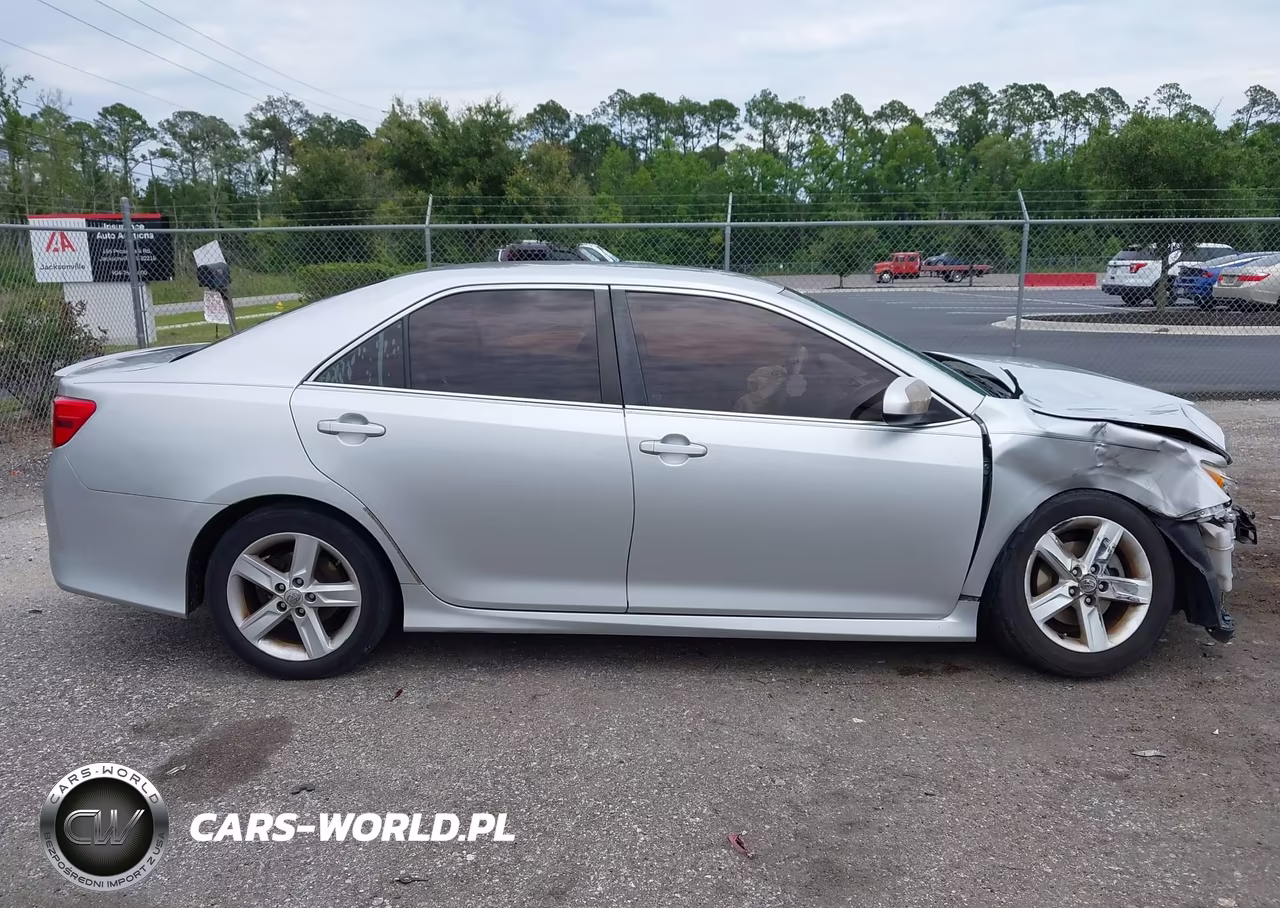 2014 Toyota Camry Se VIN:4T1BF1FK1EU449995 - 13