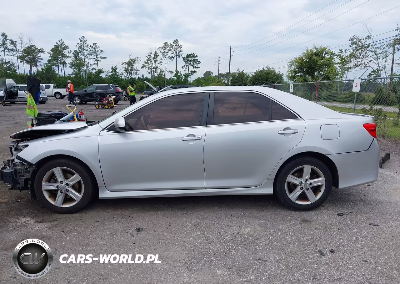 2014 Toyota Camry Se VIN:4T1BF1FK1EU449995 - 14