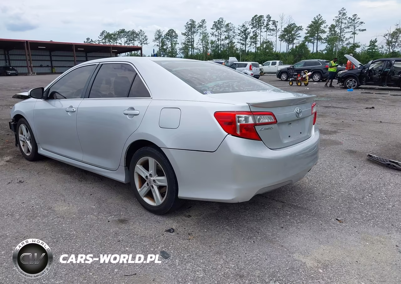 2014 Toyota Camry Se VIN:4T1BF1FK1EU449995 - 3