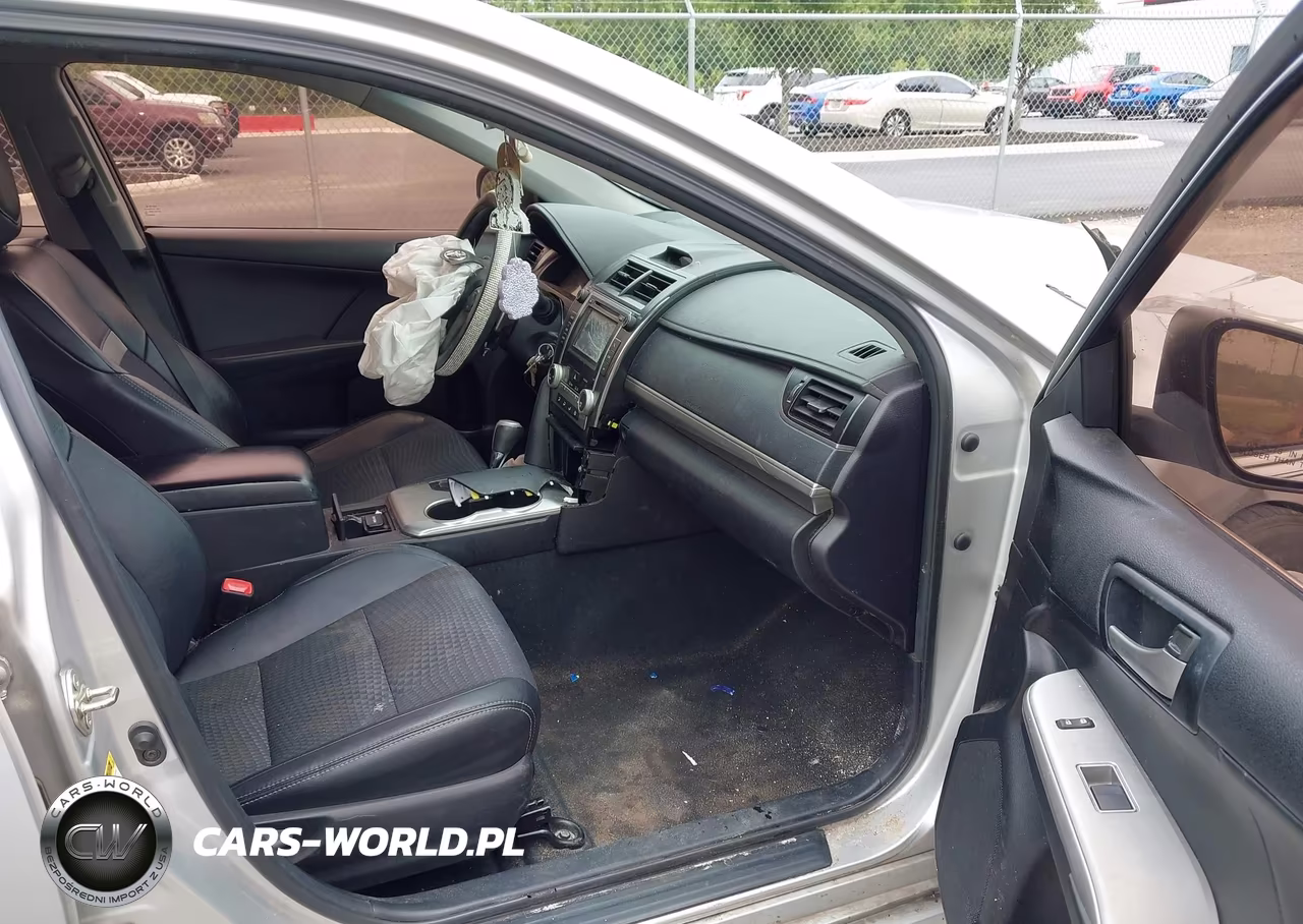 2014 Toyota Camry Se VIN:4T1BF1FK1EU449995 - 5