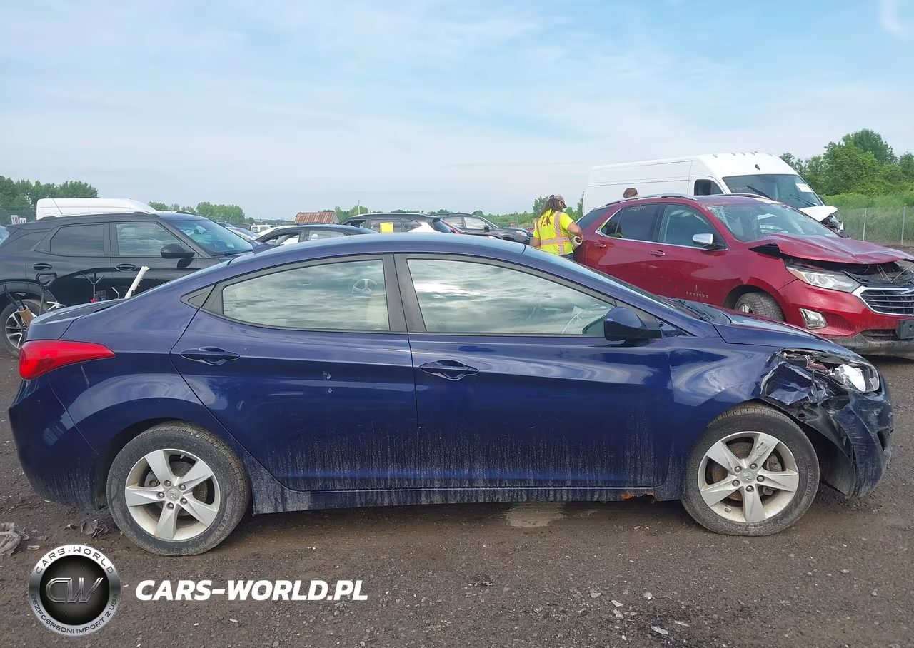 2013 Hyundai Elantra Gls VIN:5NPDH4AE7DH451298 - 13