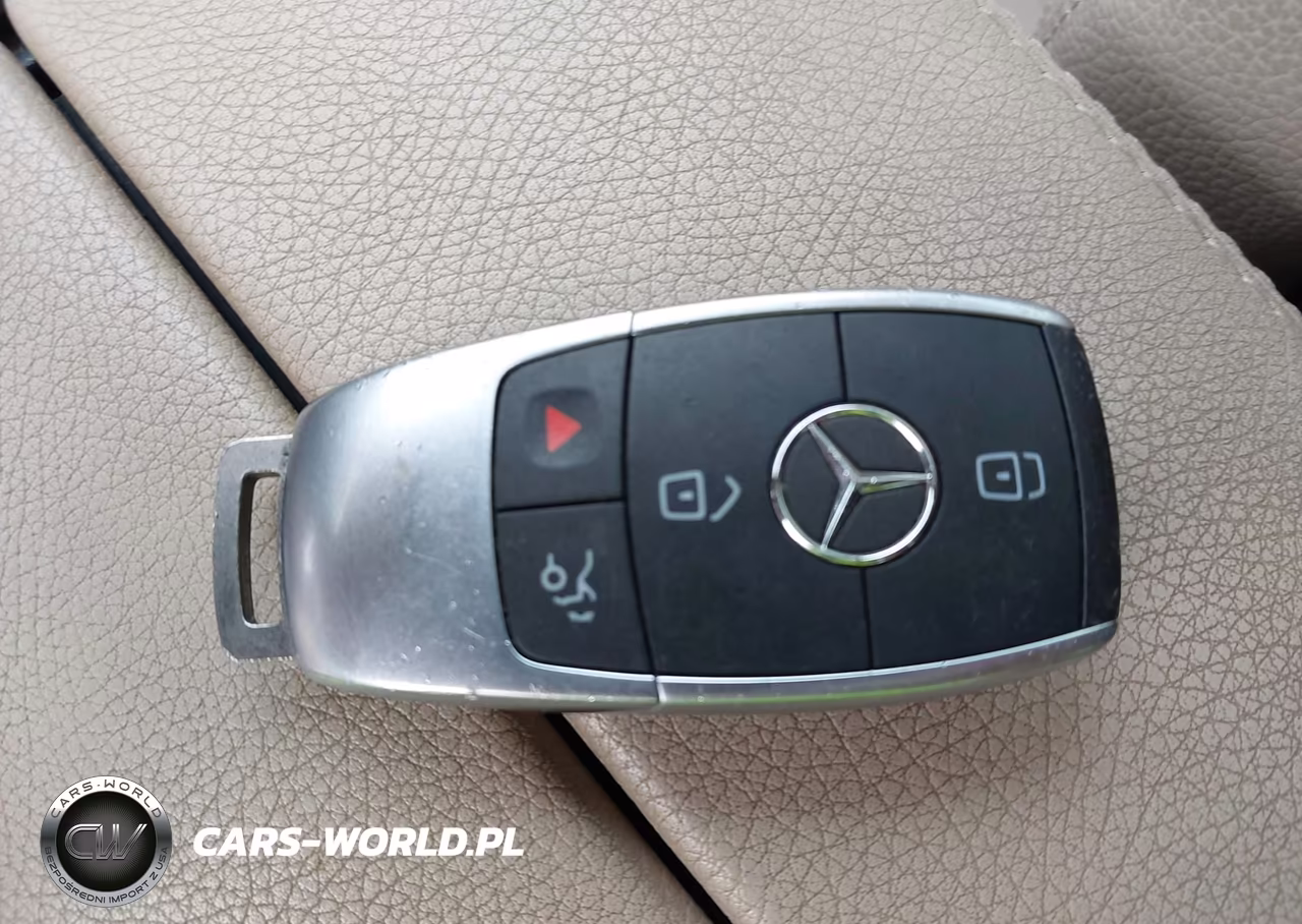 2020 Mercedes-Benz C 300 VIN:WDDWF8DB4LR555445 - 11
