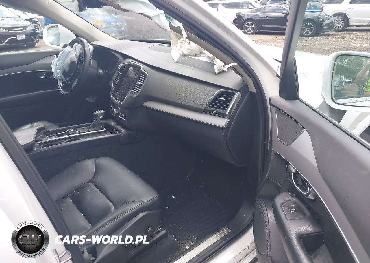 2022 Volvo Xc90 T5 Momentum 7 Passenger VIN:YV4102PK8N1797300 - 5