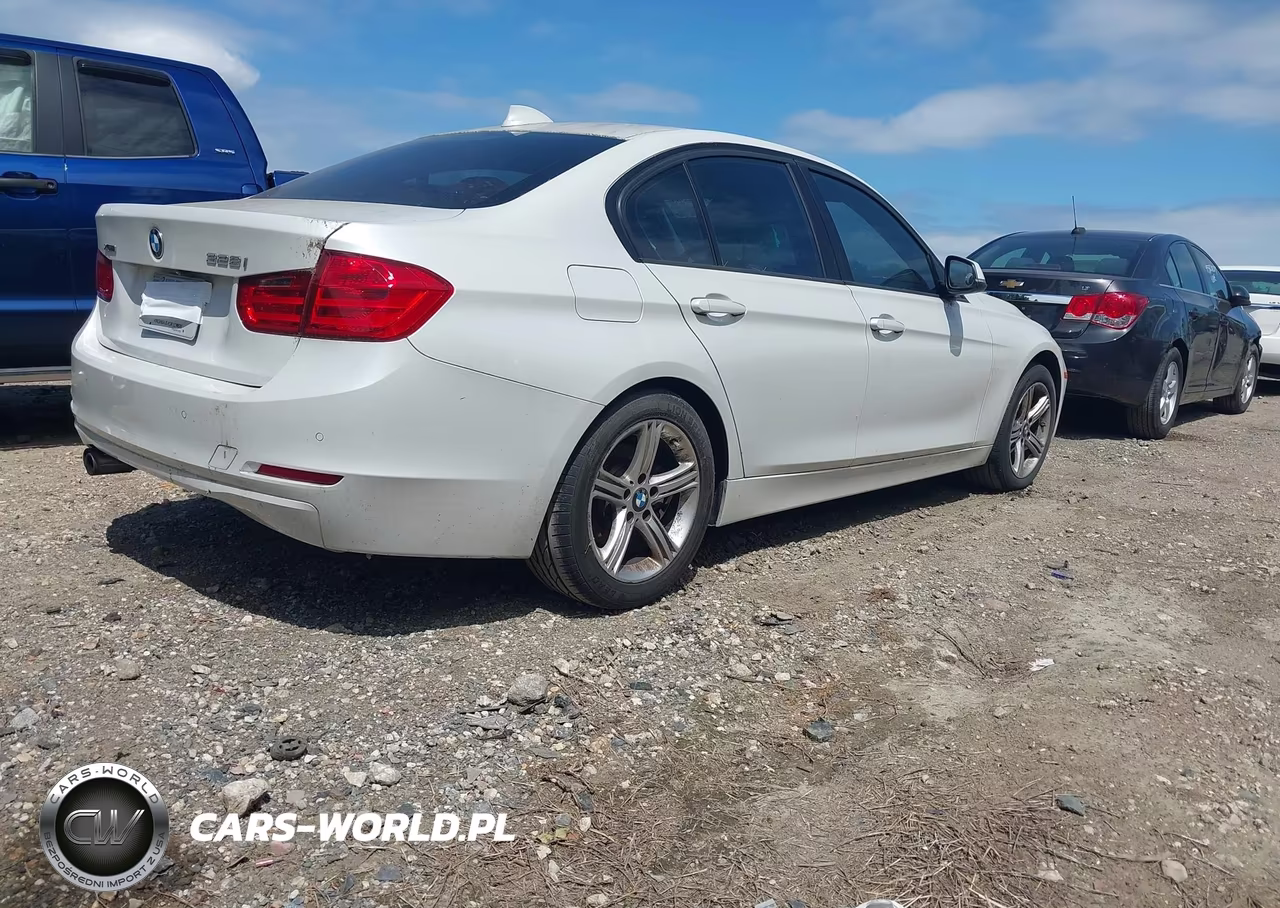 2015 BMW 328I xDrive VIN:WBA3B5G52FNS15037 - 4