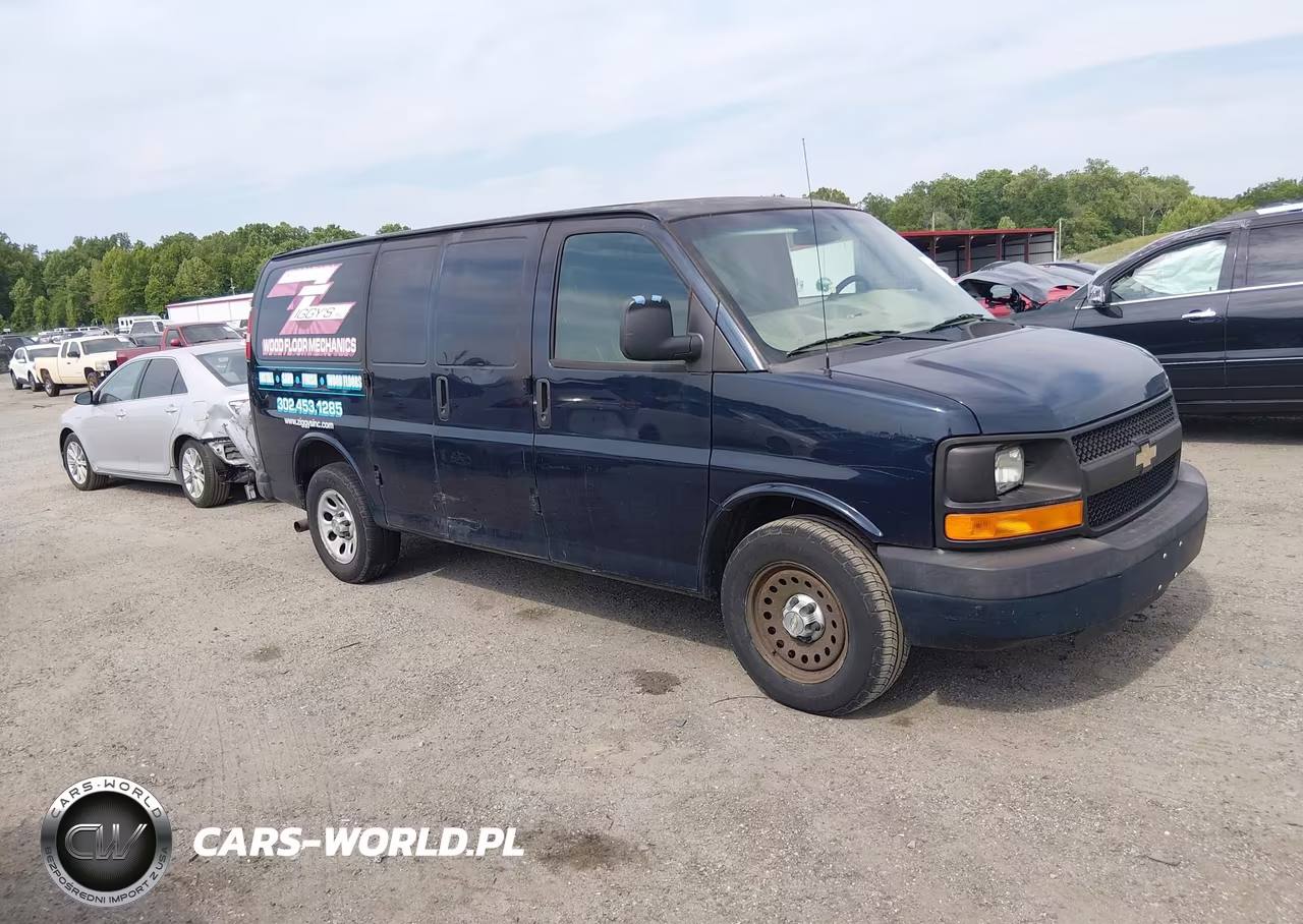 2013 Chevrolet Express 1500 Work Van – zdjęcie 1 z 21