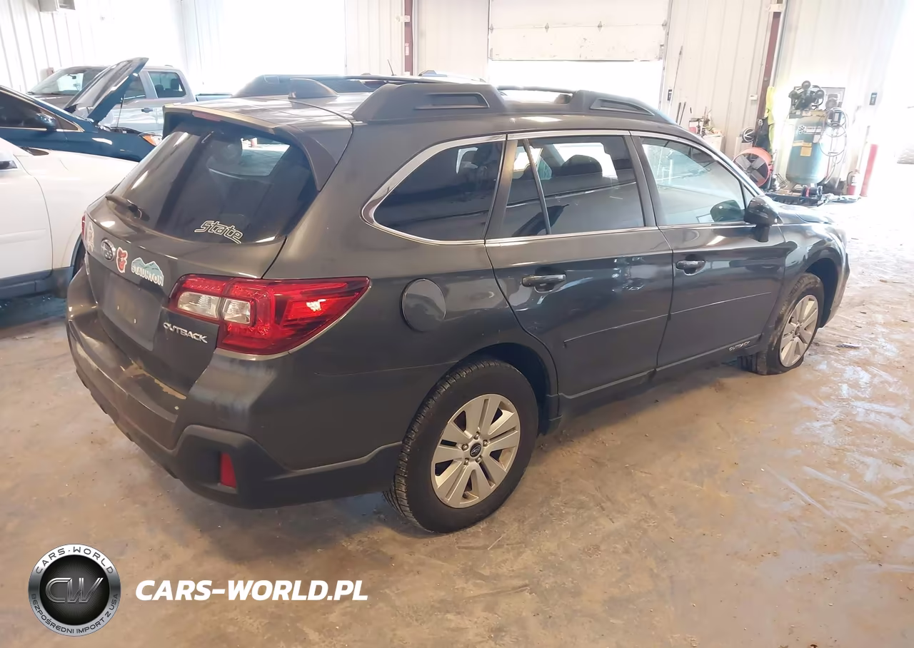 2019 Subaru Outback 2.5I Premium VIN:4S4BSAHC4K3290621 - 4