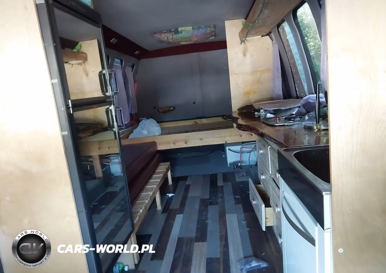 1992 Ford Econoline E350 Cutaway Van VIN:1FDKE30G0NHB35461 - 8