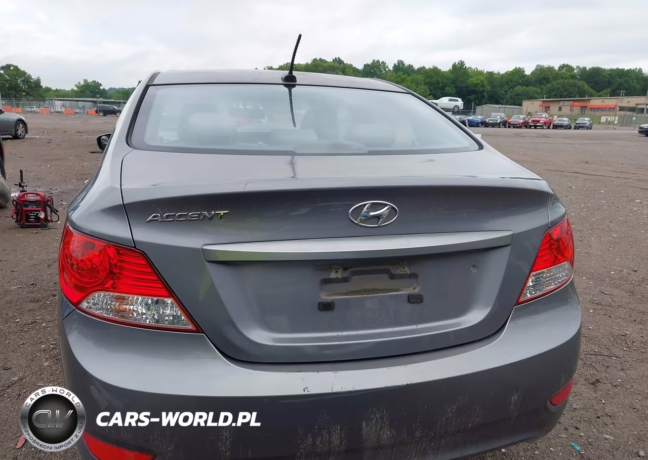 2013 Hyundai Accent Gls VIN:KMHCU4AE4DU579751 - 17