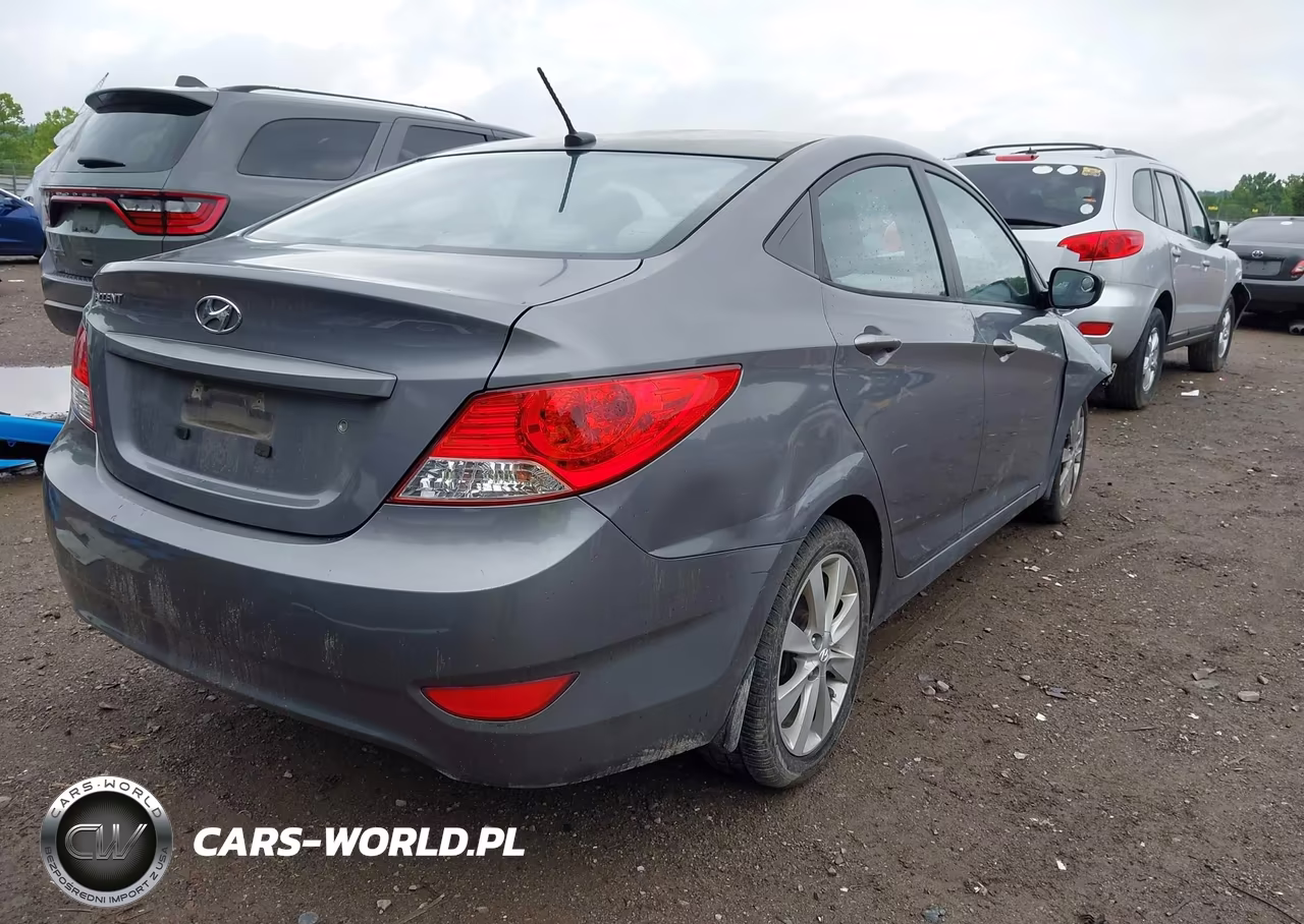 2013 Hyundai Accent Gls VIN:KMHCU4AE4DU579751 - 4