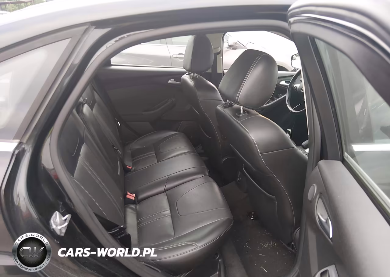 2014 Ford Focus Titanium VIN:1FADP3J24EL255230 - 8