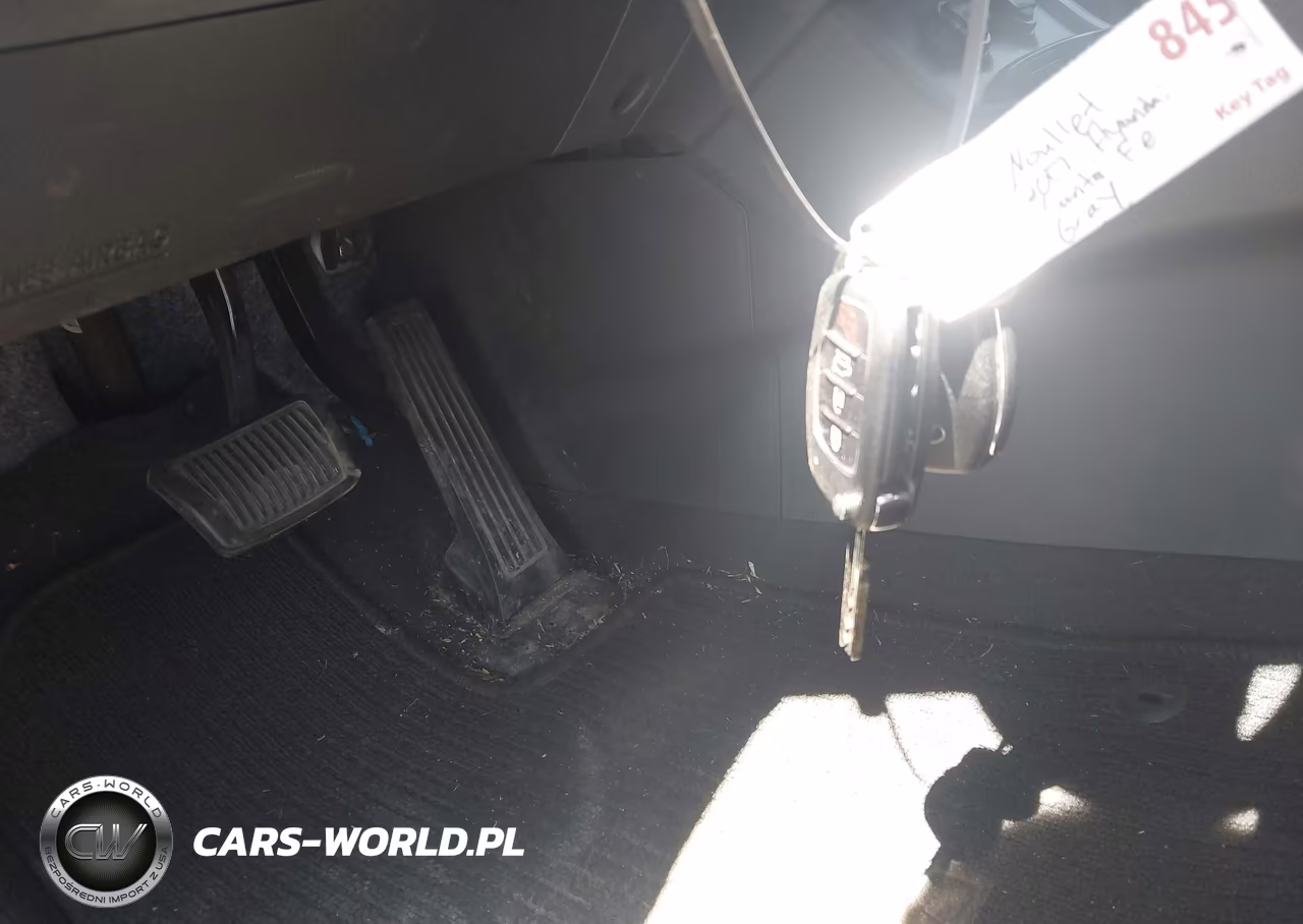 2017 Hyundai Santa Fe Se VIN:KM8SMDHF9HU215437 - 11