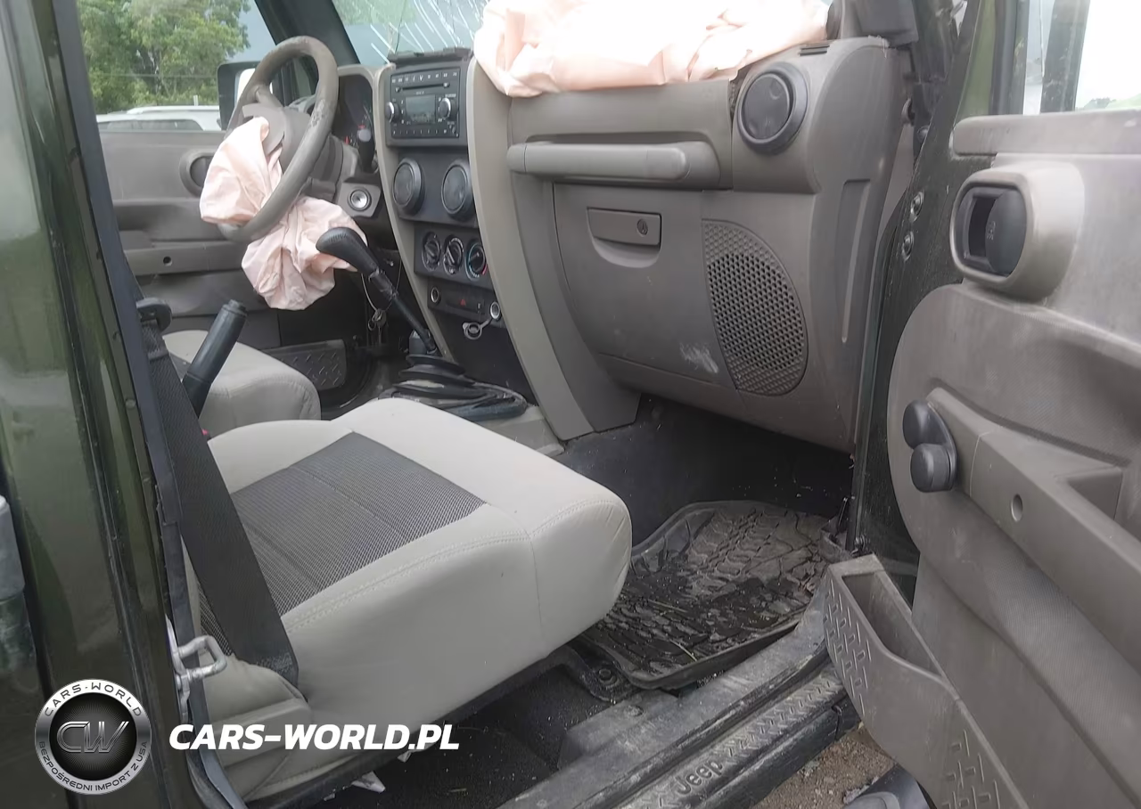 2008 Jeep Wrangler Unlimited X VIN:1J4GA39188L523196 - 5