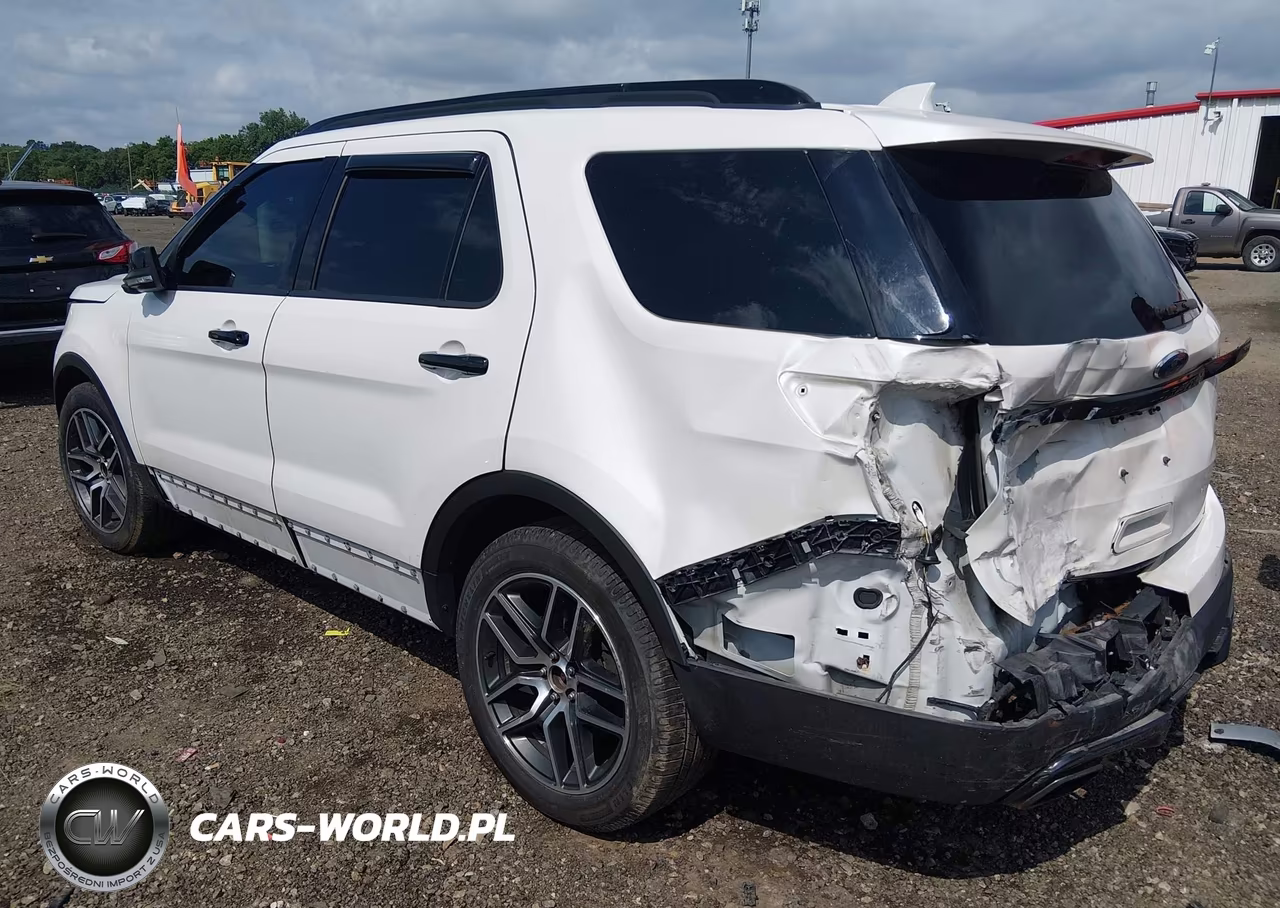 2016 Ford Explorer Sport VIN:1FM5K8GT6GGC21100 - 3