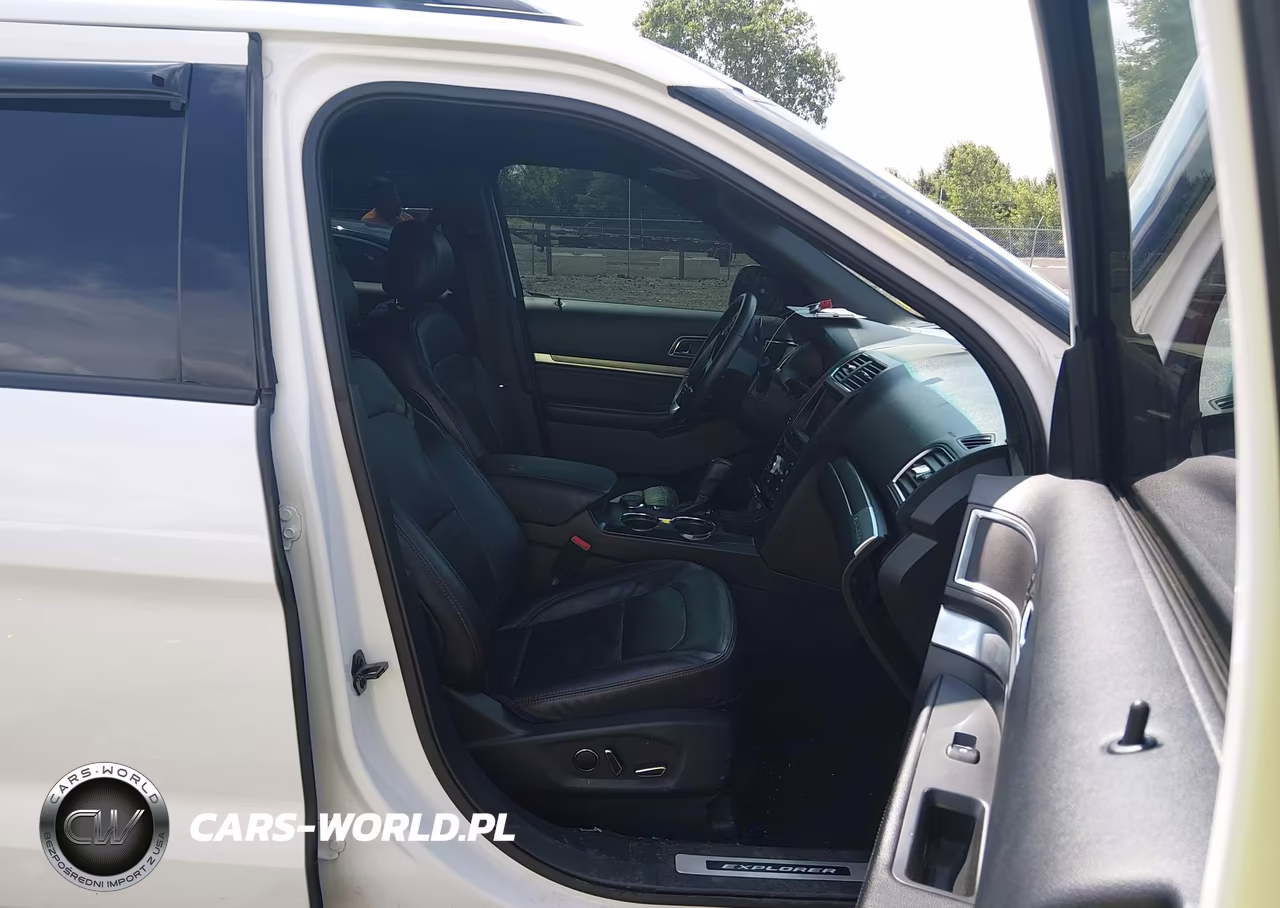 2016 Ford Explorer Sport VIN:1FM5K8GT6GGC21100 - 5