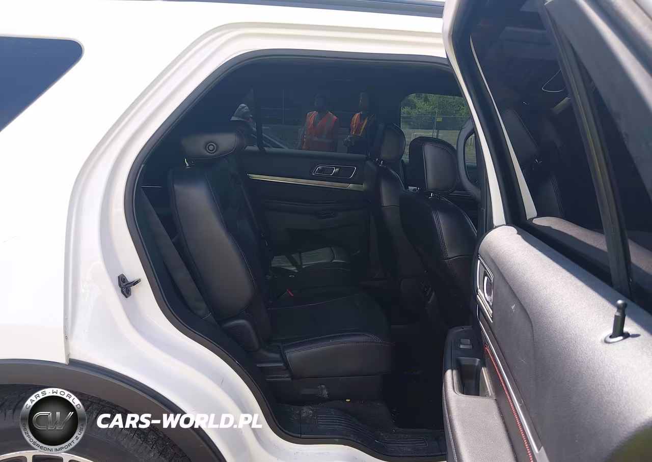 2016 Ford Explorer Sport VIN:1FM5K8GT6GGC21100 - 8
