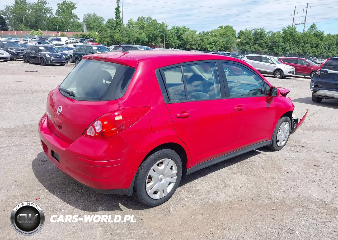 2010 Nissan Versa 1.8S VIN:3N1BC1CP4AL375752 - 4
