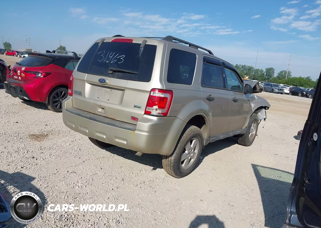 2010 Ford Escape Xlt VIN:1FMCU9DG7AKD31463 - 4