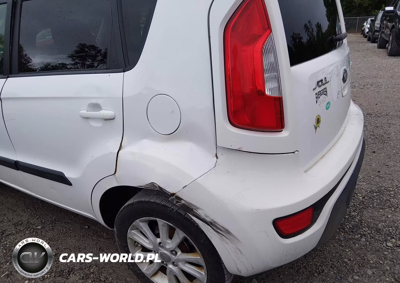 2012 Kia Soul + VIN:KNDJT2A65C7472622 - 14