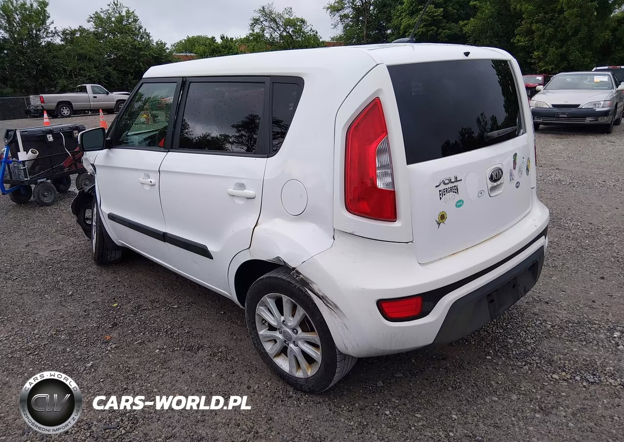 2012 Kia Soul + VIN:KNDJT2A65C7472622 - 3
