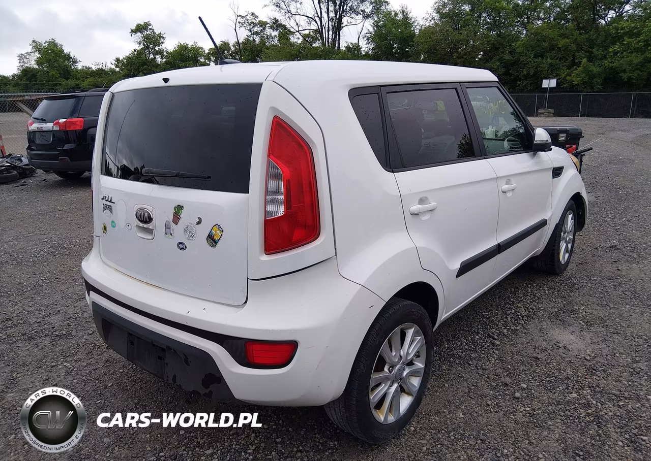 2012 Kia Soul + VIN:KNDJT2A65C7472622 - 4