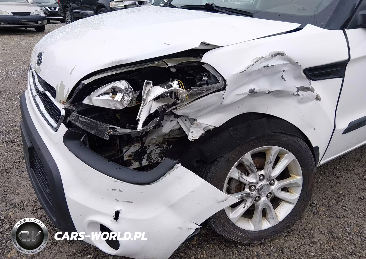 2012 Kia Soul + VIN:KNDJT2A65C7472622 - 6