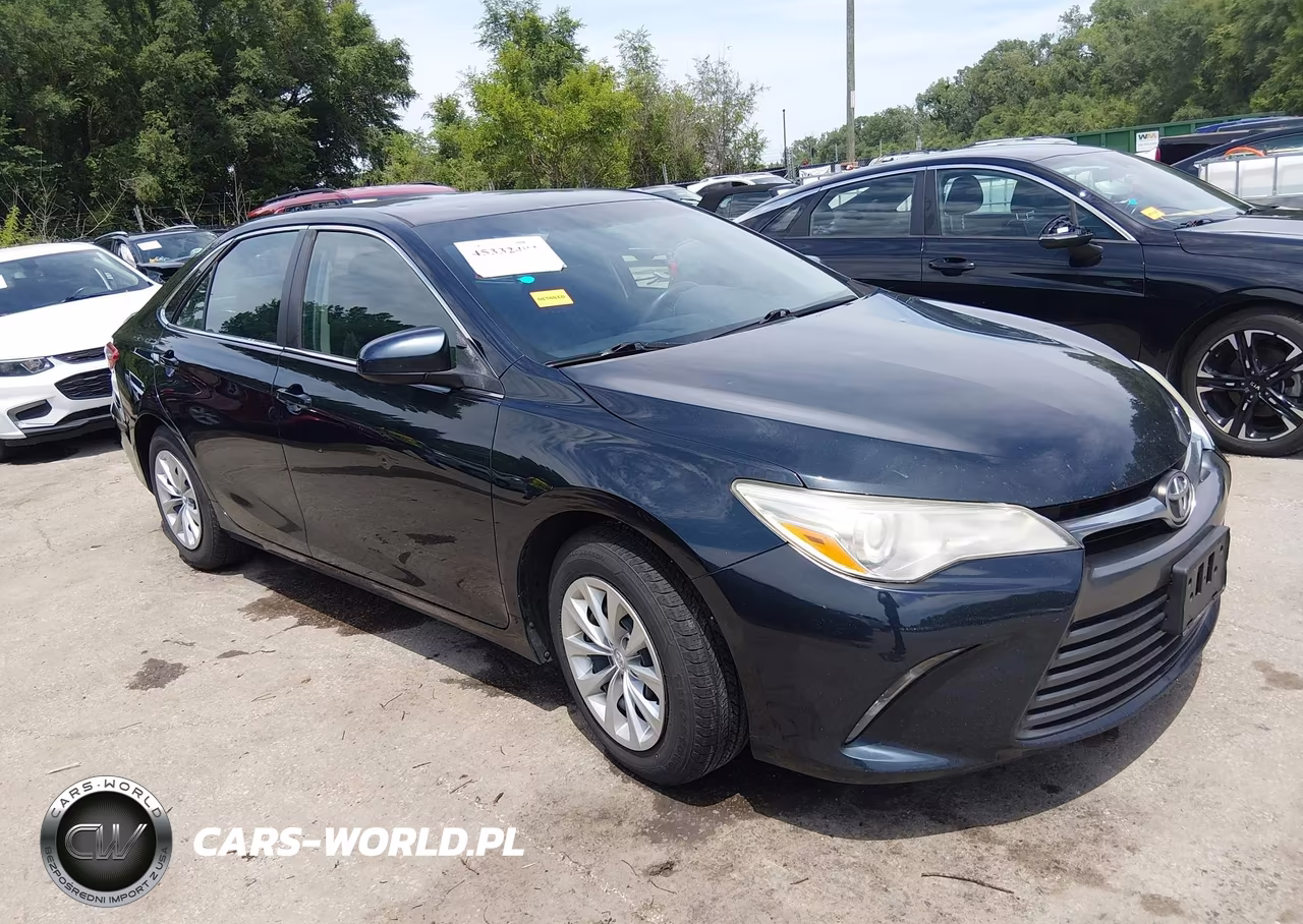 2015 Toyota Camry Le