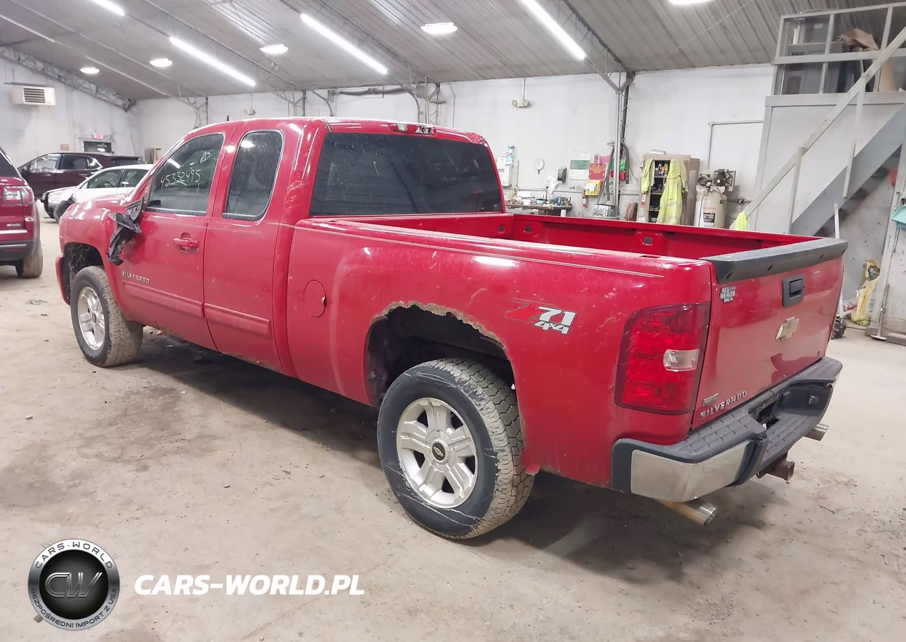 2010 Chevrolet Silverado 1500 Lt VIN:1GCSKSE32AZ103421 - 3