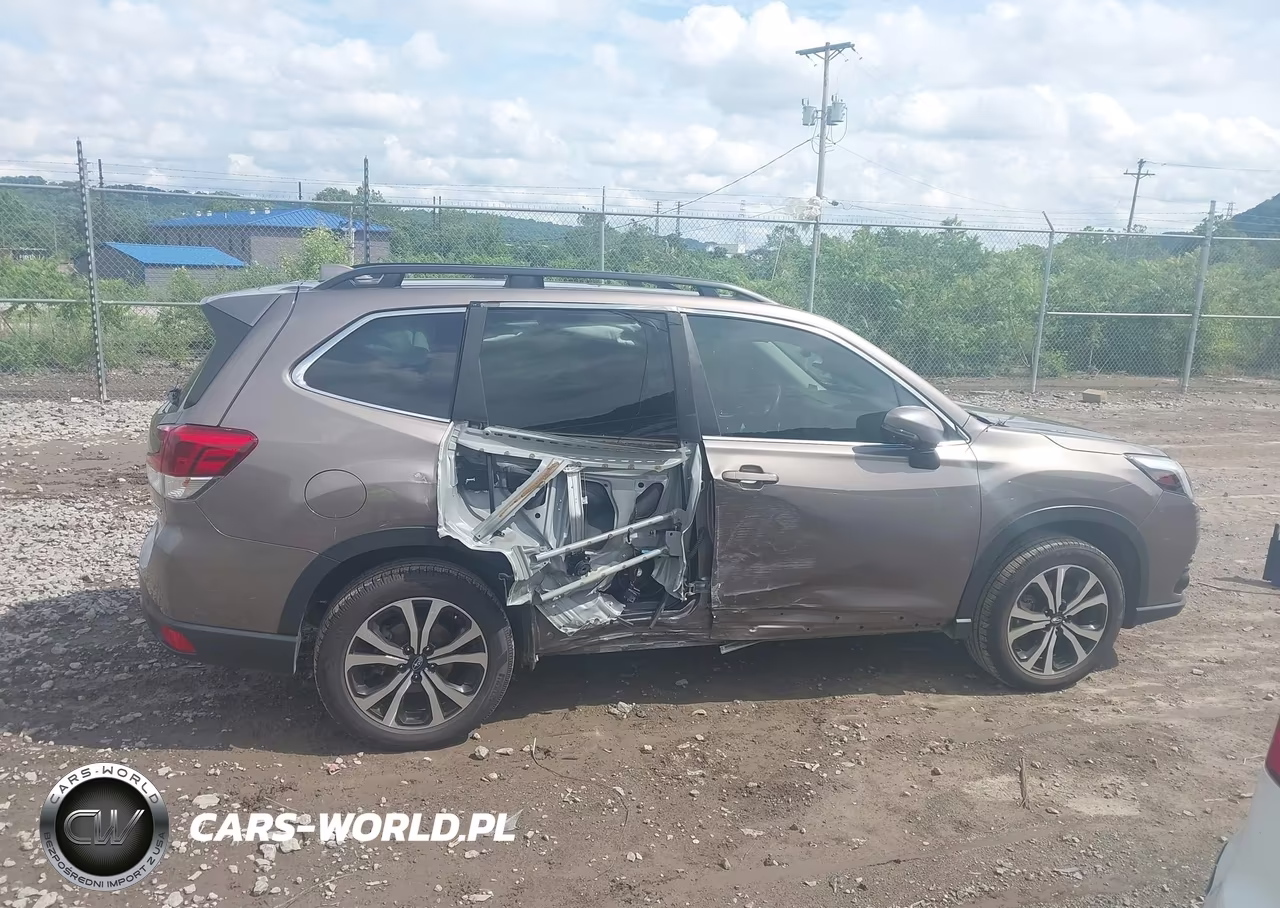 2023 Subaru Forester Limited VIN:JF2SKAPC5PH549361 - 14