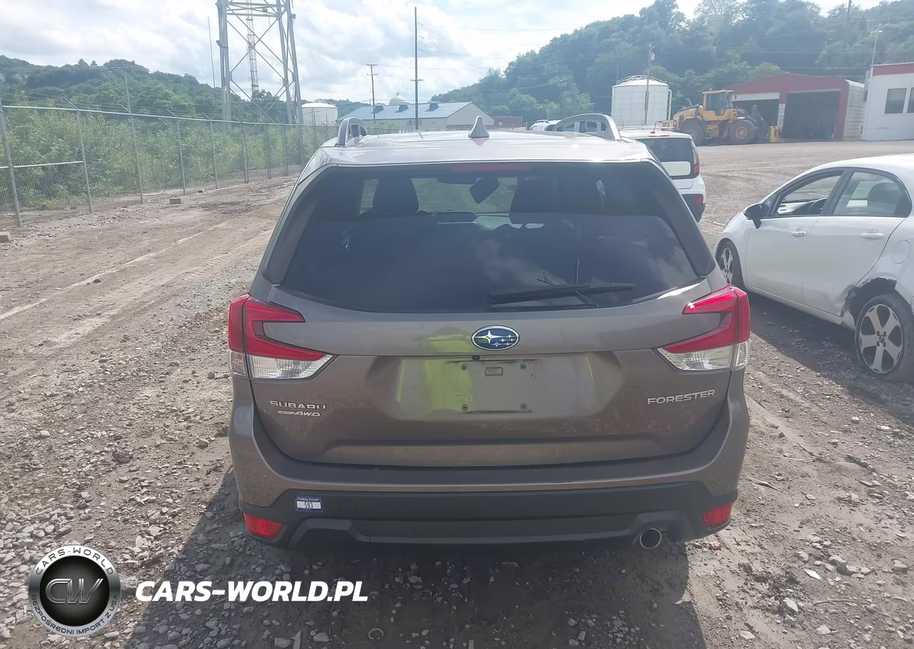 2023 Subaru Forester Limited VIN:JF2SKAPC5PH549361 - 17