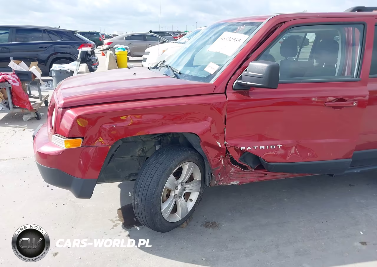 2012 Jeep Patriot Latitude VIN:1C4NJPFA5CD696587 - 6