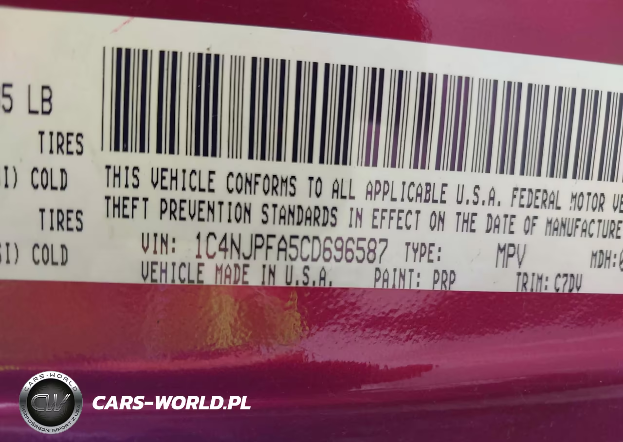 2012 Jeep Patriot Latitude VIN:1C4NJPFA5CD696587 - 9