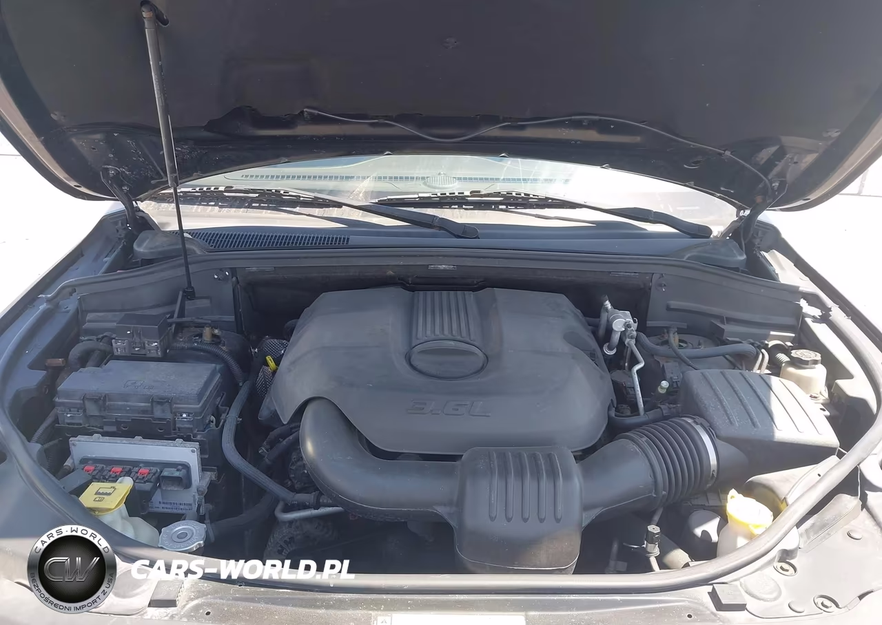 2011 Jeep Grand Cherokee Overland VIN:1J4RR6GG0BC528099 - 10