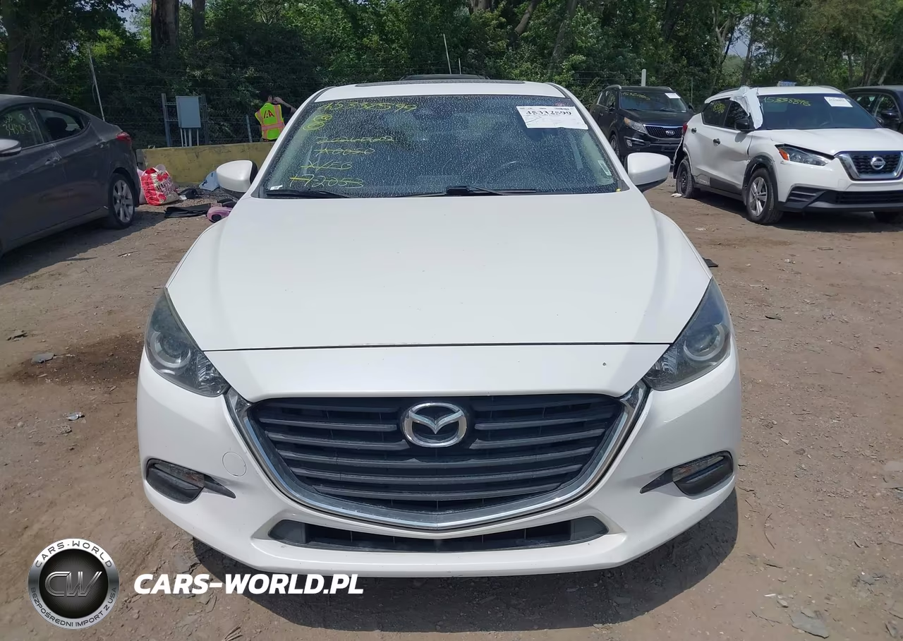 2018 Mazda Mazda3 Touring VIN:3MZBN1L3XJM172053 - 12