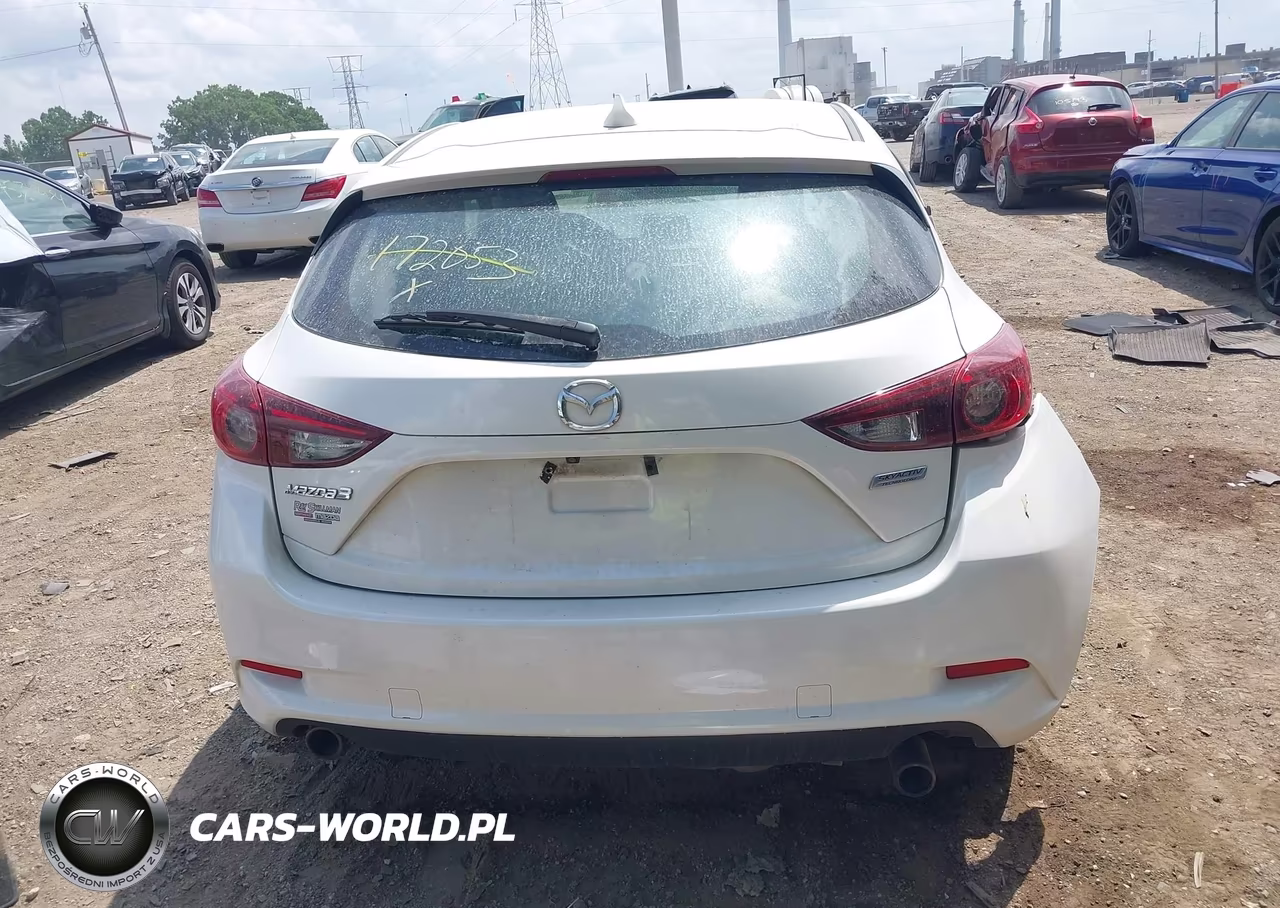 2018 Mazda Mazda3 Touring VIN:3MZBN1L3XJM172053 - 16