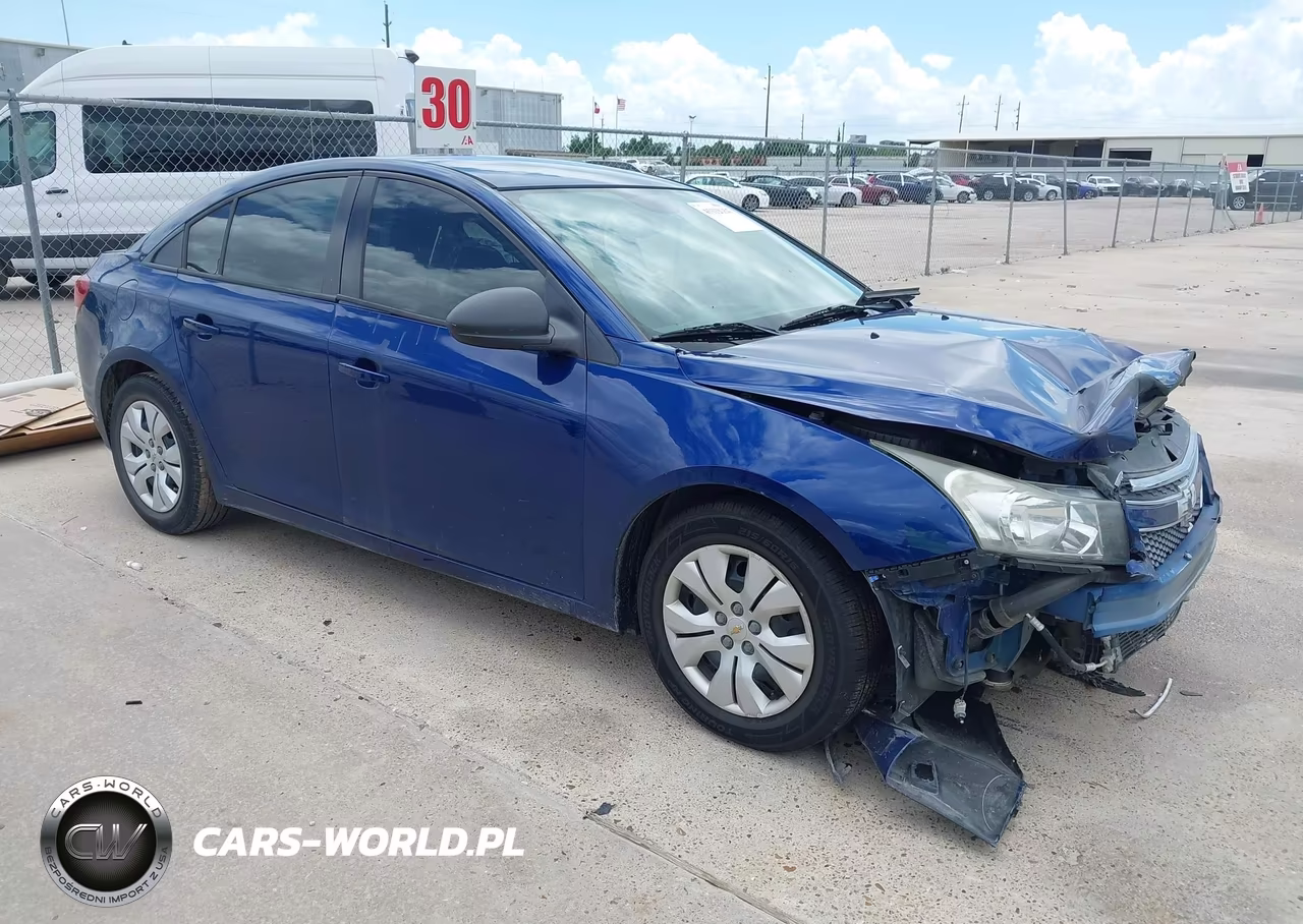 2013 Chevrolet Cruze Ls Auto – zdjęcie 1 z 16