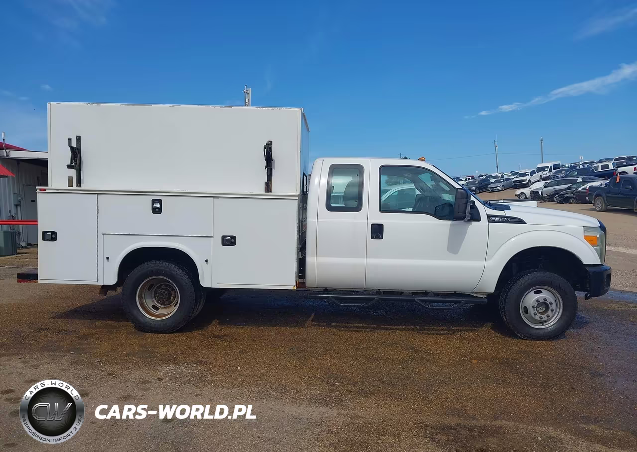 2015 Ford F-350 Chassis Xl VIN:1FD8X3H68FEA89509 - 13