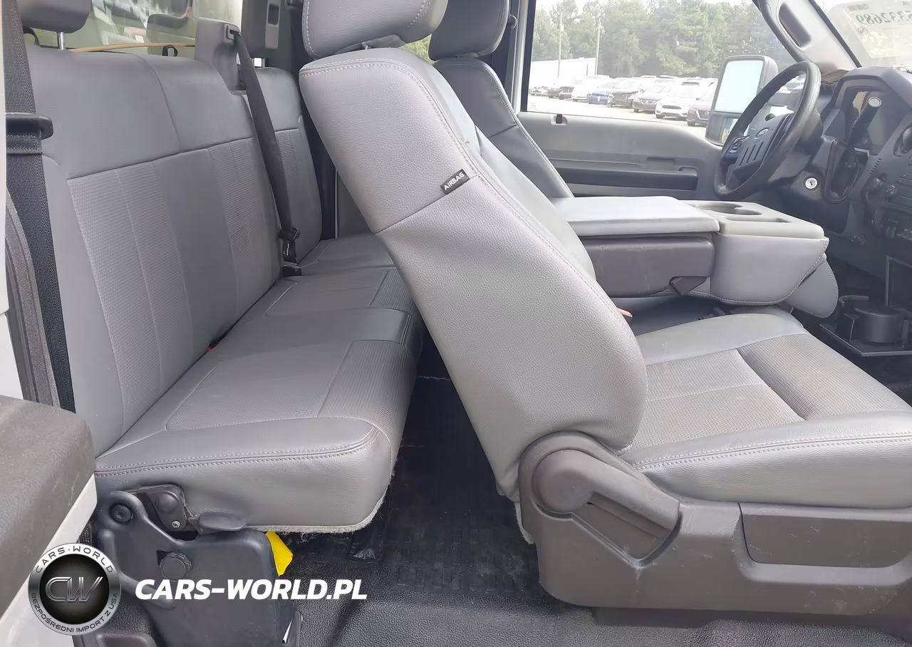 2015 Ford F-350 Chassis Xl VIN:1FD8X3H68FEA89509 - 8