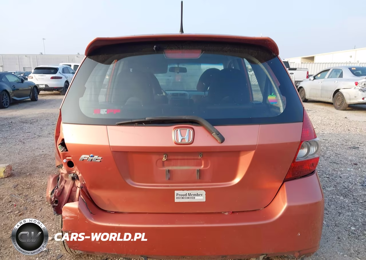 2007 Honda Fit Sport VIN:JHMGD38617S005573 - 17