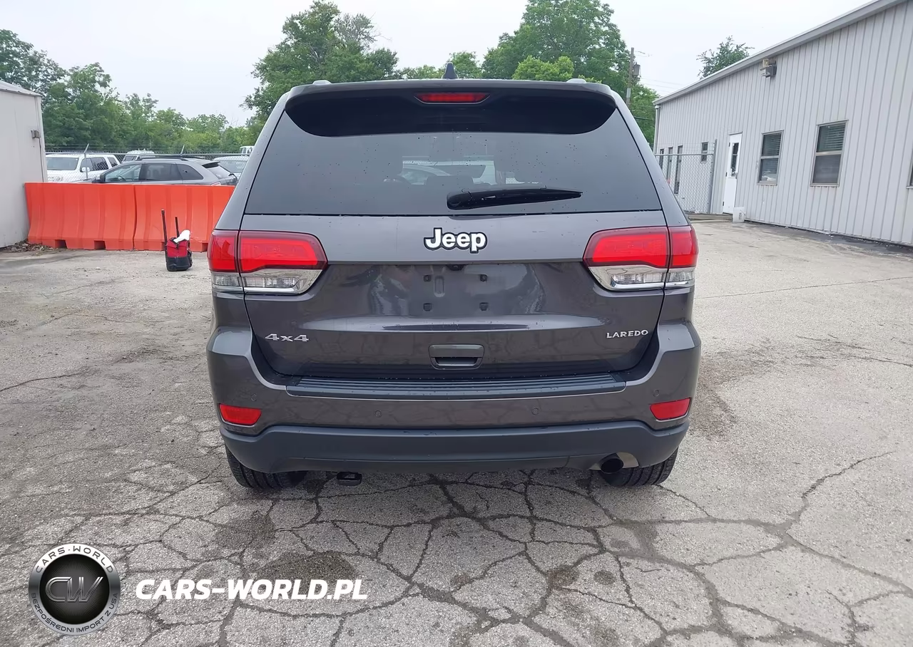 2021 Jeep Grand Cherokee Laredo E 4X4 VIN:1C4RJFAG0MC523994 - 17