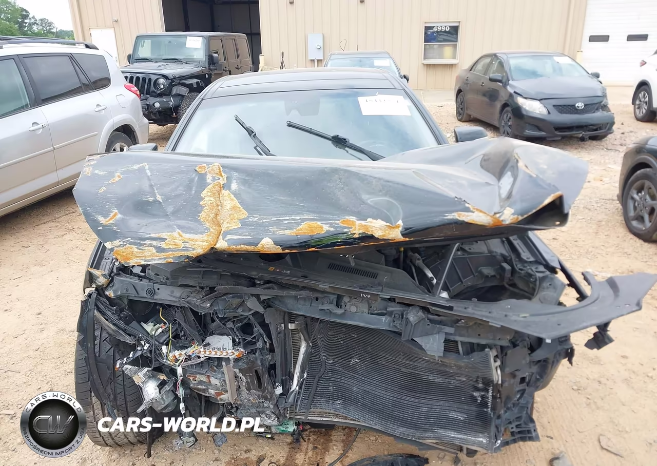 2015 Hyundai Genesis 3.8 VIN:KMHGN4JE1FU050159 - 12