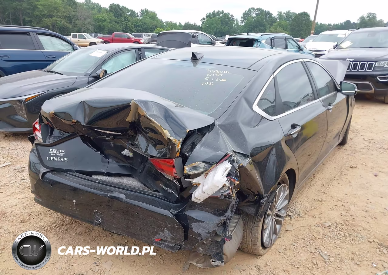 2015 Hyundai Genesis 3.8 VIN:KMHGN4JE1FU050159 - 4