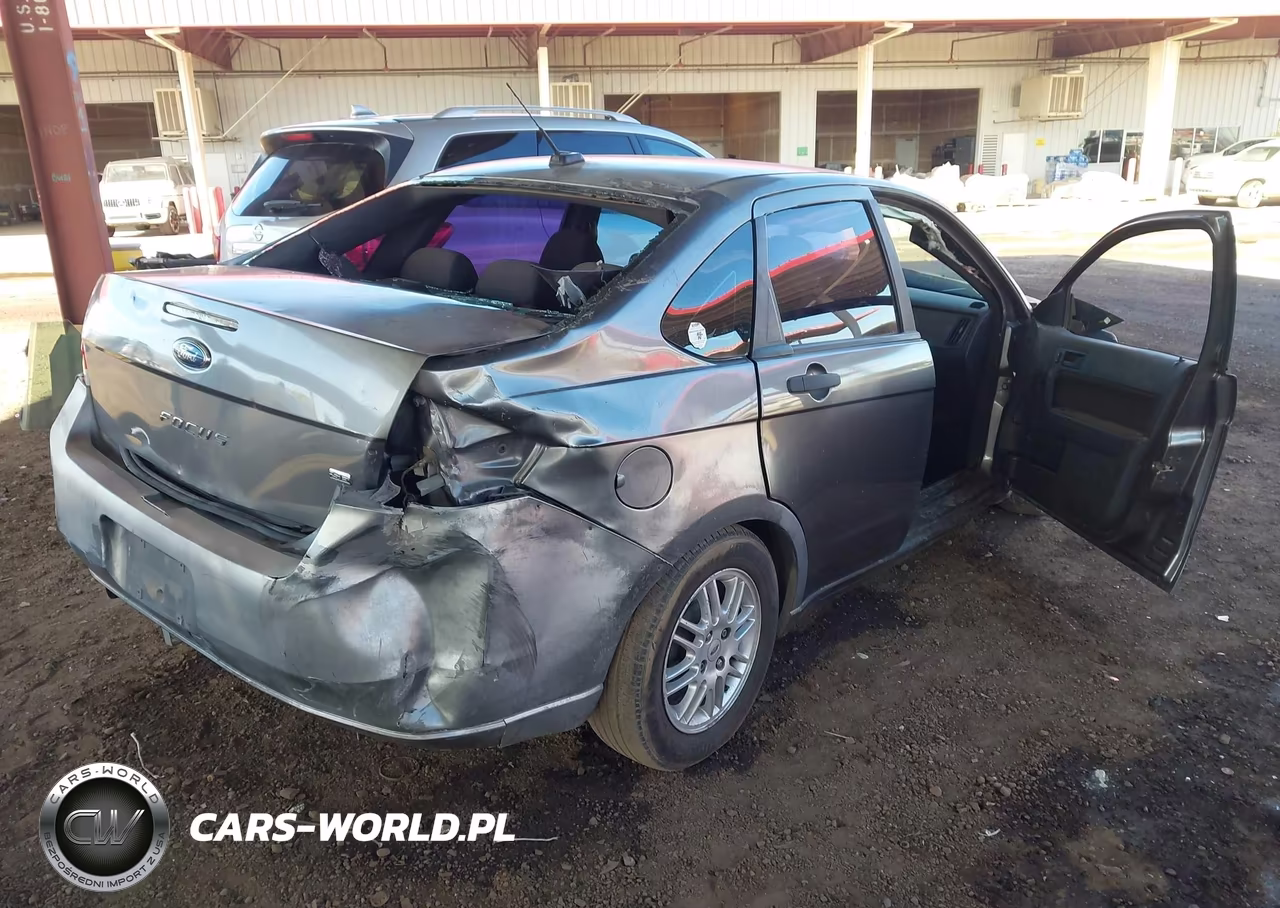 2010 Ford Focus Se VIN:1FAHP3FN4AW282019 - 4
