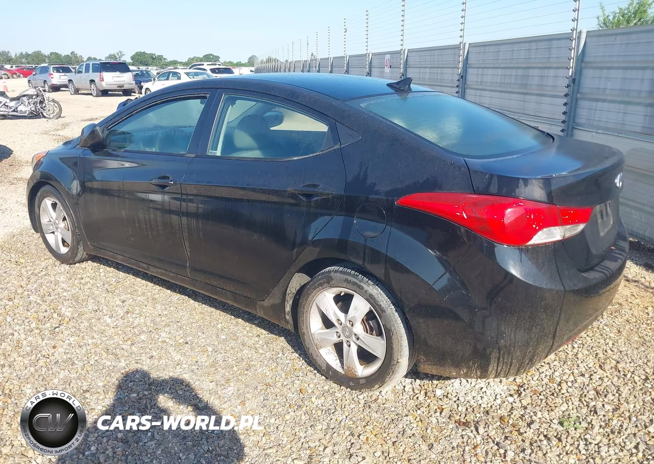 2013 Hyundai Elantra Gls VIN:5NPDH4AE9DH327470 - 3