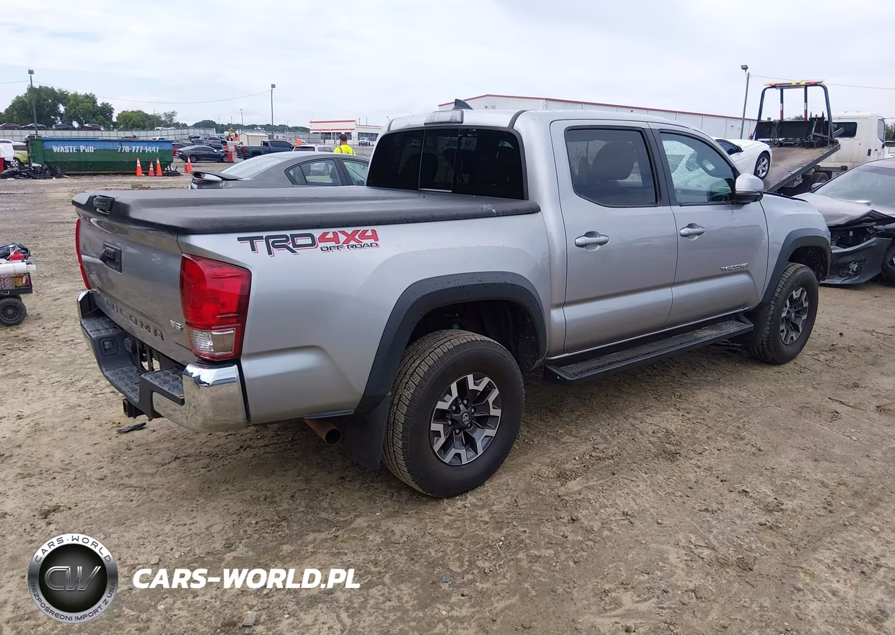 2017 Toyota Tacoma Trd Off Road VIN:5TFCZ5AN6HX088551 - 4