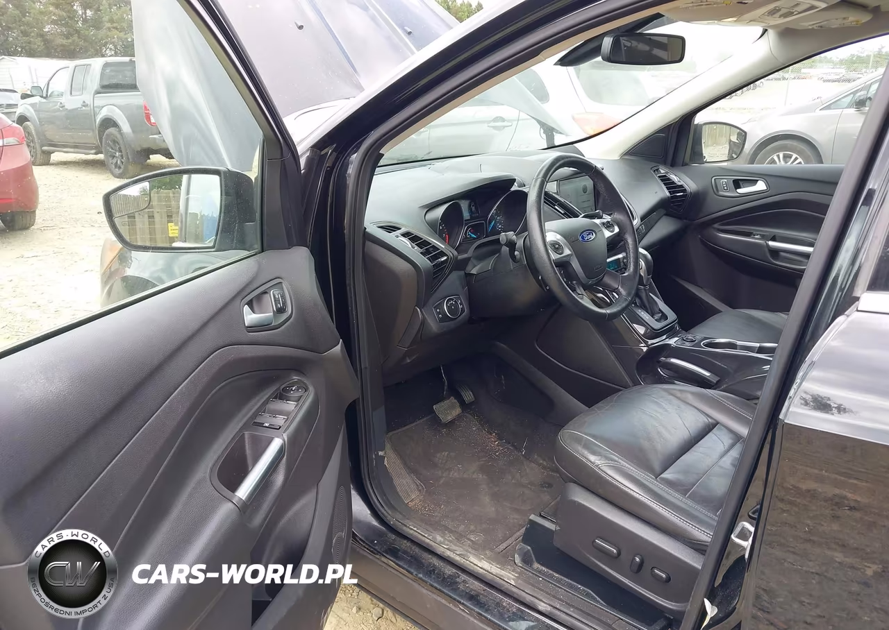 2016 Ford Escape Titanium VIN:1FMCU9JX2GUA17172 - 5
