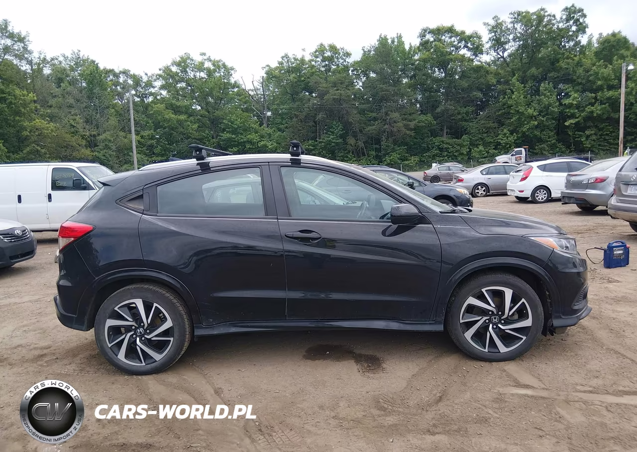 2019 Honda Hr-V Sport VIN:3CZRU6H11KG703790 - 13