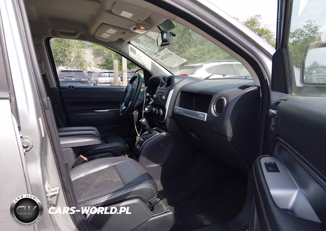 2017 Jeep Compass Latitude 4X4 VIN:1C4NJDEB5HD191794 - 5