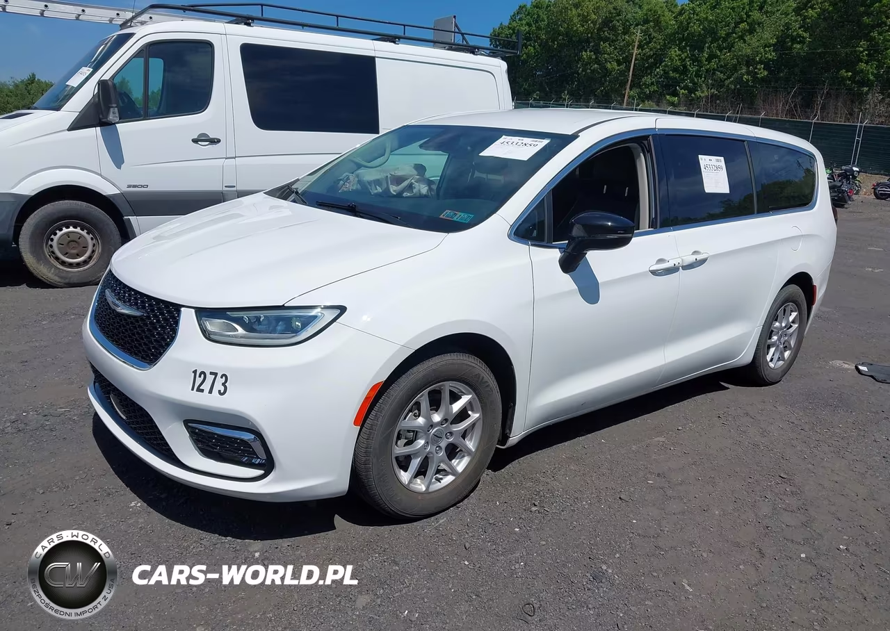 2024 Chrysler Pacifica Touring L VIN:2C4RC1BG9RR132532 - 2