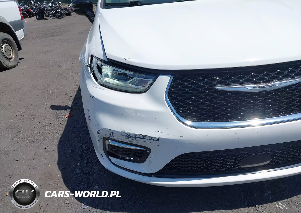 2024 Chrysler Pacifica Touring L VIN:2C4RC1BG9RR132532 - 6