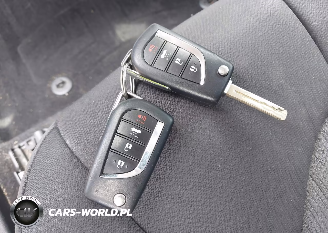 2019 Toyota Camry Le VIN:4T1B11HK4KU295189 - 11